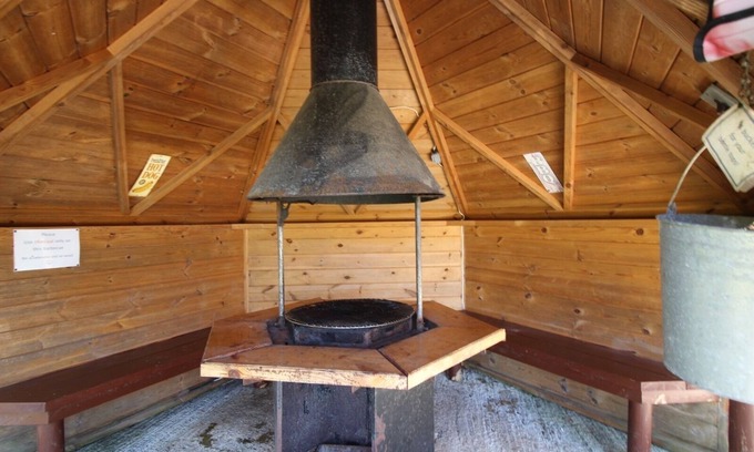 Dwyran Cabina | Huge Cozy Bell Tent With Tv and Heating