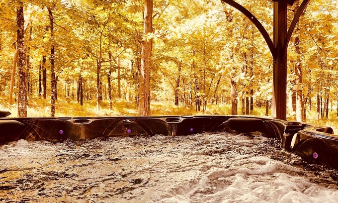 Ringold Cabina | Huge fire pit, NEW hot tub, outdoor deck, quiet area, less than a mile to lake