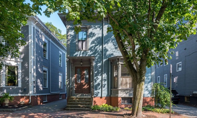 West End Casa | Huge Historic Downtown Townhome