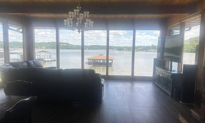 Lake of the Ozarks Casa | Huge Home-EVENTS WELCOME-Private Boat Ramp-Big Backyard-Perfect For Big Groups