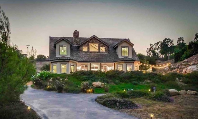 Poway Casa | Huge Home | SD Safari | Firepit | Mountain View