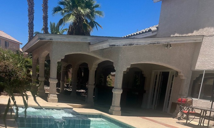 Centennial Hills Casa | Huge house with private pool and large backyard space