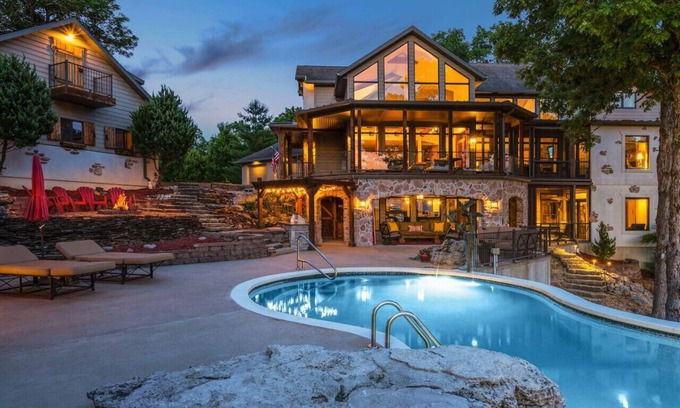 Linn Creek Casa | Huge Mansion / Pool / Sleeps 30+