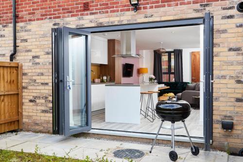 Failsworth Apartamento | Huge Modern 5BR Home - Perfect For Long Stays!