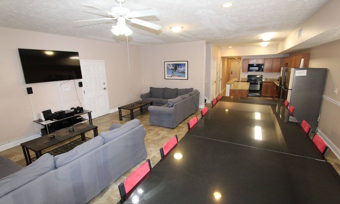 Myrtle Beach Villa | Hermosa villa de seis (6) habitaciones en Myrtle Beach Villas II. Central Myrtle Beach.