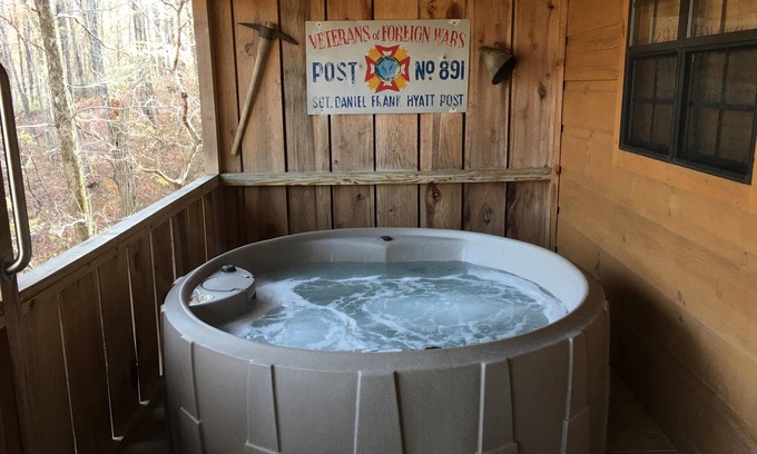 Candler Cabina | Excelentes vistas, Jacuzzi, Chimenea, Cerca del centro, Wi-Fi gratuito, Se aceptan mascotas