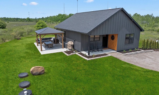 Ellison Bay Casa | Humbug Abode - located on beautiful 5 acres, minutes drive to Sister Bay