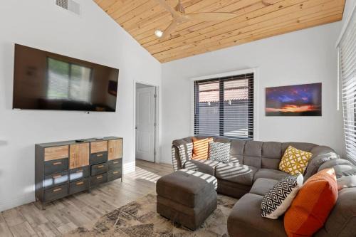Evans Churchill Apartamento | Hummingbird Harmony House with BBQ and Hot Tub in Downtown Phoenix