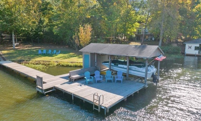 Macon Casa | Hummingbird Haven on Lake Gaston| 3 Night Minimum Peak Season!