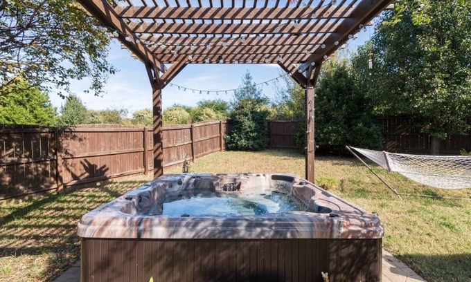 Mount Mourne Casa | Hummingbird Manor - ¡Bañera de hidromasaje y patio privado!