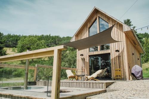 Nova Bana Casa | Humno