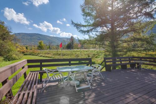 Hunter Casa | Hunter Hideaway with Yard and Deck 3 Mi to Ski Slopes
