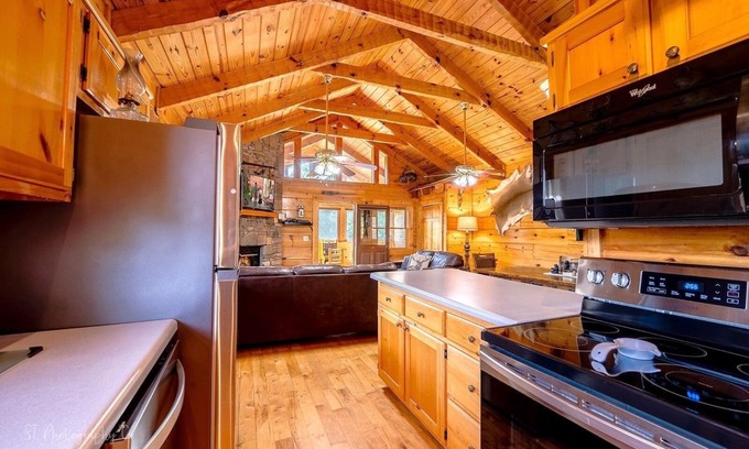 Wears Valley Cabina | Hunter Jack's - 2 Br cabin by RedAwning