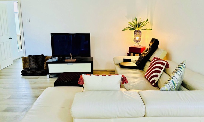 Weston Casa | Hunter Valley Escape 4BR 2 Bath Work & Leisure