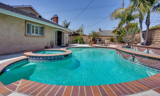 Huntington Beach Casa | Huntington Beach Vacation Rental with Private Pool!