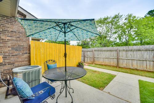 Huntsville Apartamento | Huntsville Condo with Patio Near Redstone Arsenal!