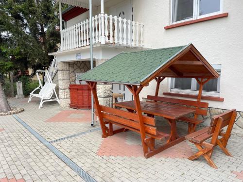 Balatonkeresztur Casa | Hunyadi Nyaraló