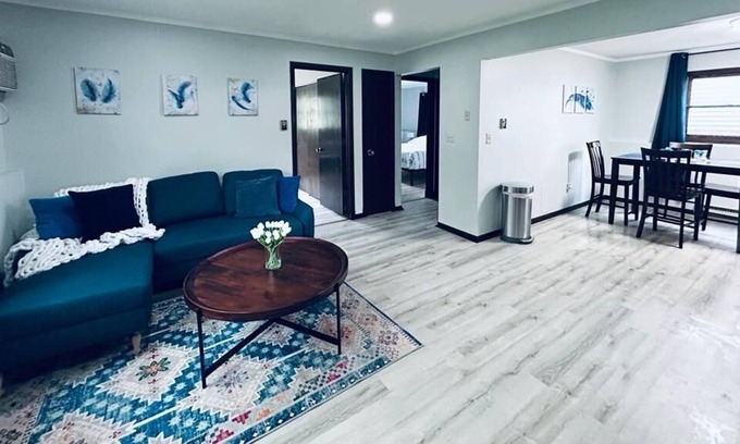 DeKalb Apartamento | Husky Hideout - 2 King Beds