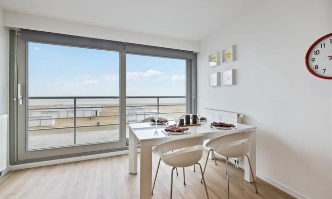 Duinbergen Apartamento | Huswell - Apartment with frontal sea view in Knokke