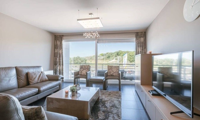 Bredene Apartamento | Huswell - Bright seaside apartment with parking