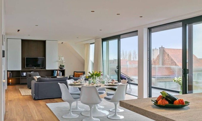 Duinbergen Apartamento | Huswell - Majestic new penthouse with 2 parkings