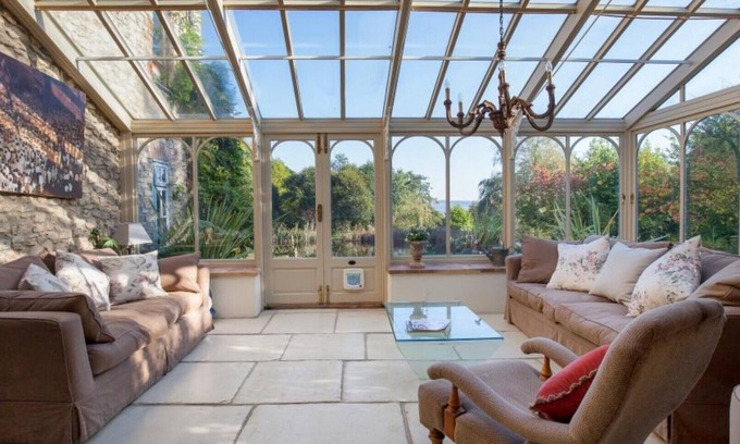 Honiton Casa | Hutchinghayes - Six Bedroom House, Sleeps 14