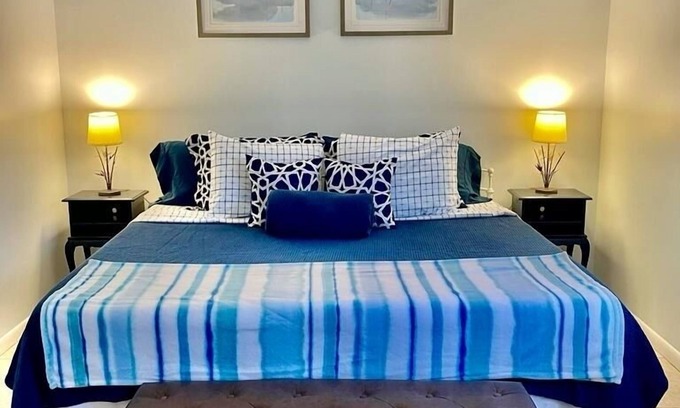 Fort Pierce Condominio | Hutchinson Island Dog Friendly Cozy Condo. Directly across from the BEACH!