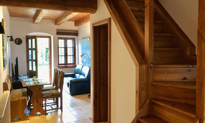 Velke Levare Casa | Situado entre Bratislava, Viena y Brno, casa histórica recientemente redecorada.