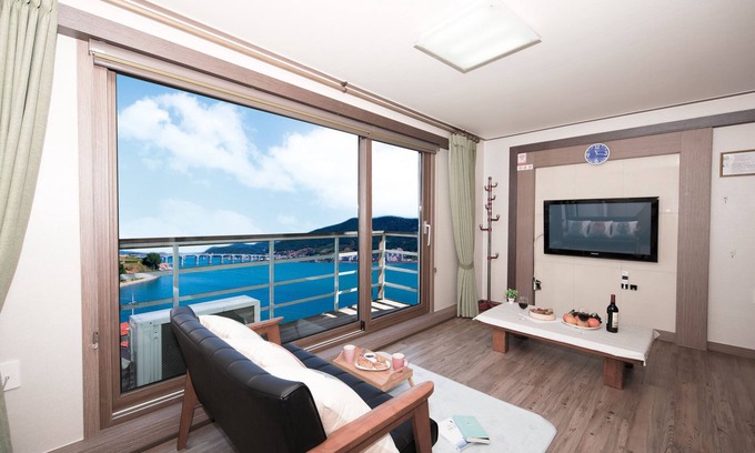 Yongnam-myeon Casa | Hyacinth Pension