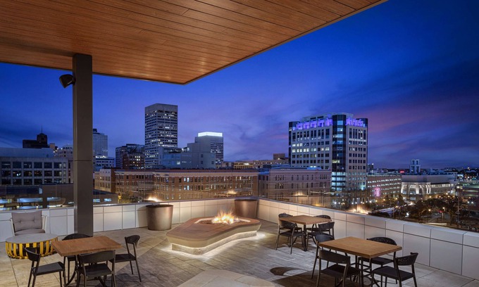 Downtown Memphis Hotel | Hyatt Centric Beale Street Memphis