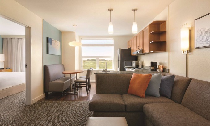 Dupont Hotel | Hyatt House Denver Airport