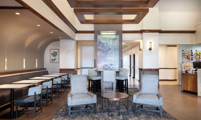 Downtown Hotel | Hyatt Place Lakeland Center