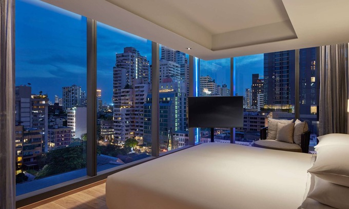Nana Hotel | Hyatt Regency Bangkok Sukhumvit