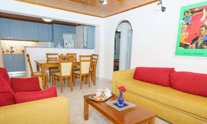 idhra Casa | Hydra Melina George Home-saronic Cozy Getaway