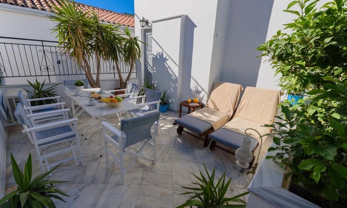Hydra Casa | Hydra's Pearl - Gold Pearl