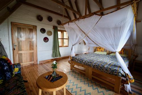 Mbarara Cabina | Hyena Hill Lodge