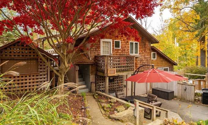 Brownfield Condominio | Hygge House | 1BR,1BA, Hot Tub, Dog Friendly
