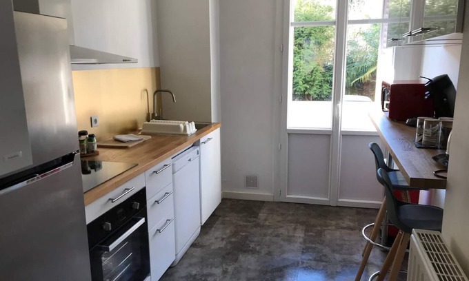 Tarbes Apartamento | Hyper Centre: Bright 2-bedroom designer apartment.