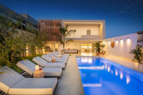 Paralia Kourna Apartamento | Hypnosis Beachside Villa with Private Heated Pool