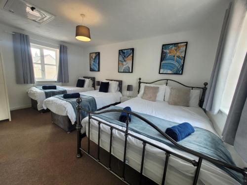 Colchester Casa | Hythe House - Sleeps 8 - Perfect for families and contractors