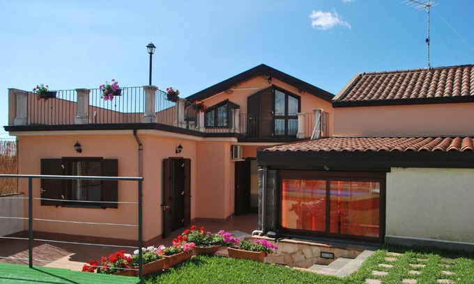 Santa Venerina Casa | I Colori dell'Etna