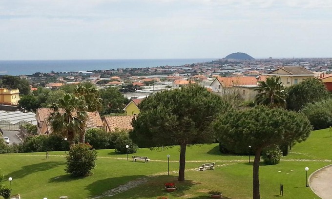 Ceriale Apartamento | I diamanti