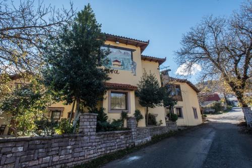 Karpenisi Casa | I Gonia Tis Linas