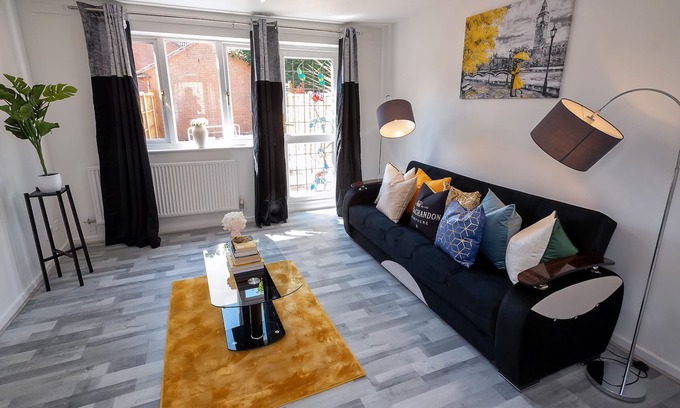 Thamesmead East Casa | 25 Mins to CL! A LONDON 2-BedHome - SLEEPS 1-4!