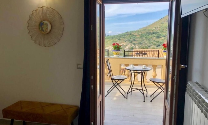 Lascari Casa | I Mori Holiday Rooms