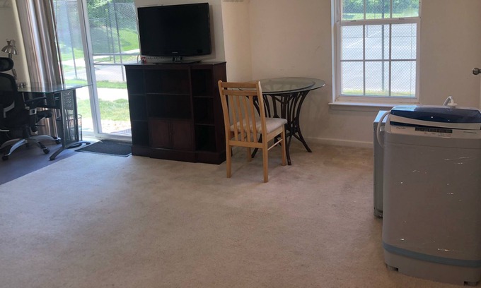 Dulles Town Center Apartamento | Corporate Housing 1st Fl. Estudio grande Apt. - 30D