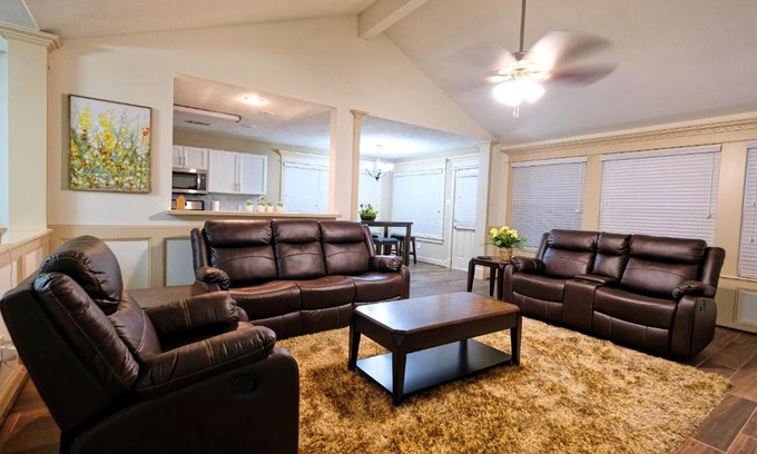 Atascocita Casa | IAH, Humble, Woodlands, Spring, Cypress - Ambergate
