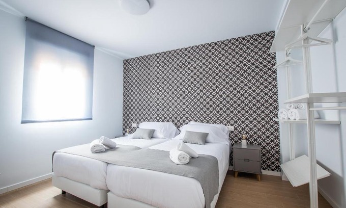 Figares Apartamento | Ibericabeds Granada