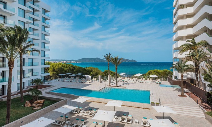 Sant Llorenc des Cardassar Hotel | Iberostar Waves Cala Millor -Adults Only