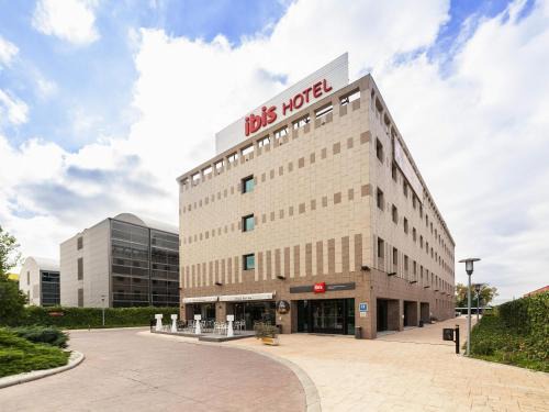 Alcalá de Henares Hotel | Ibis Alcala de Henares La Garena